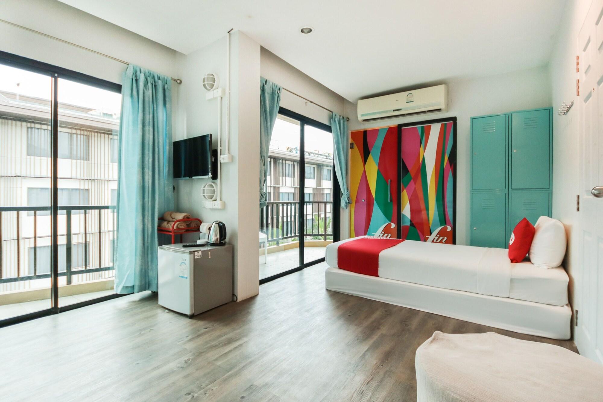 Oyo 1074 Fin Hostel Bãi biển Kata Ngoại thất bức ảnh