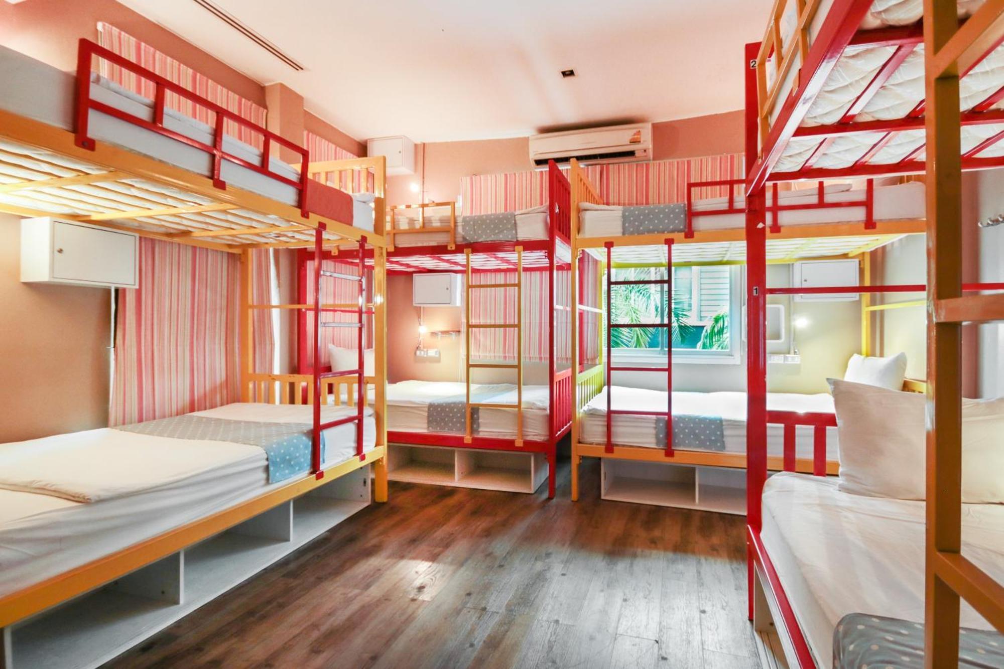 Oyo 1074 Fin Hostel Bãi biển Kata Ngoại thất bức ảnh