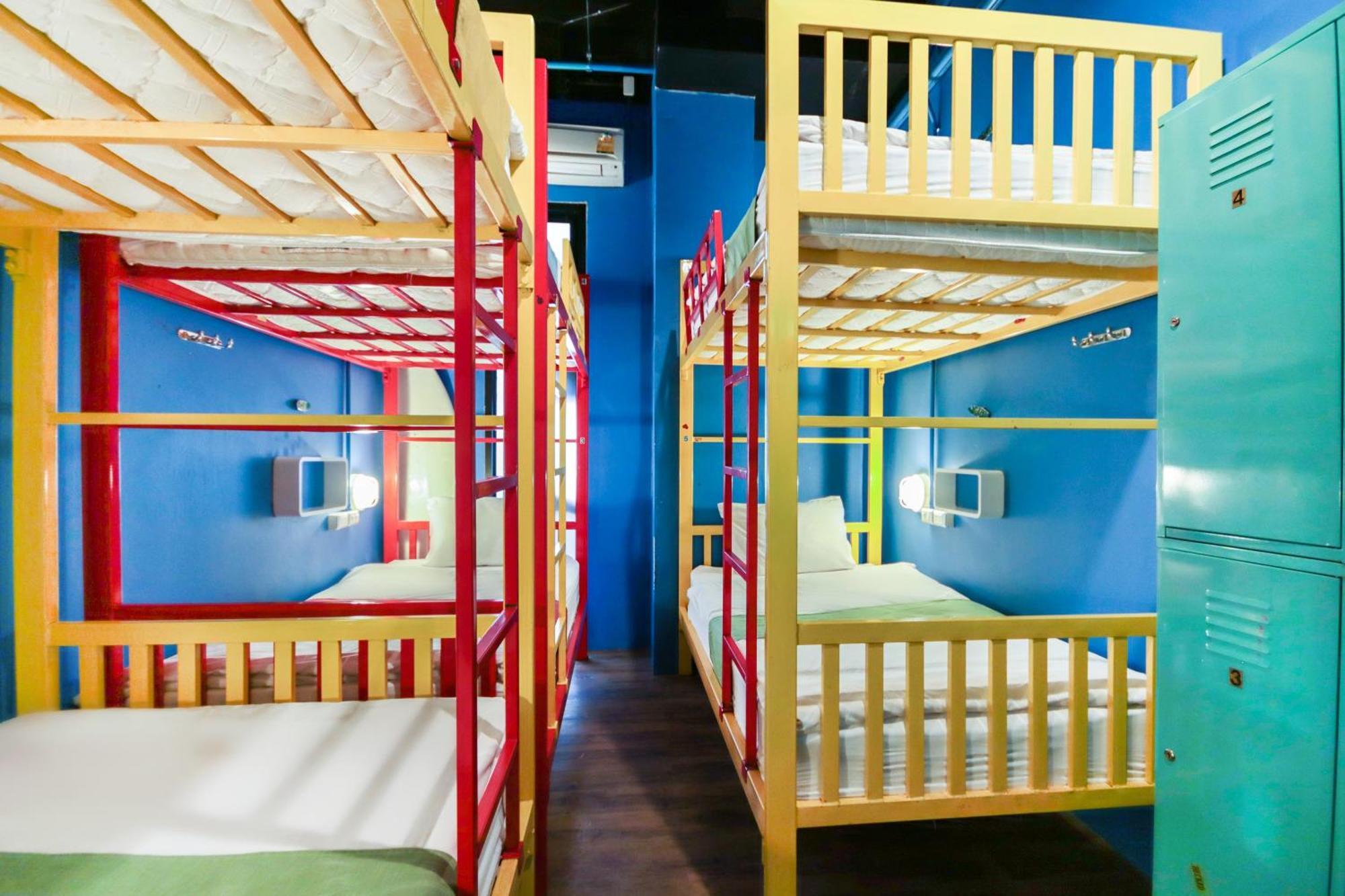 Oyo 1074 Fin Hostel Bãi biển Kata Ngoại thất bức ảnh