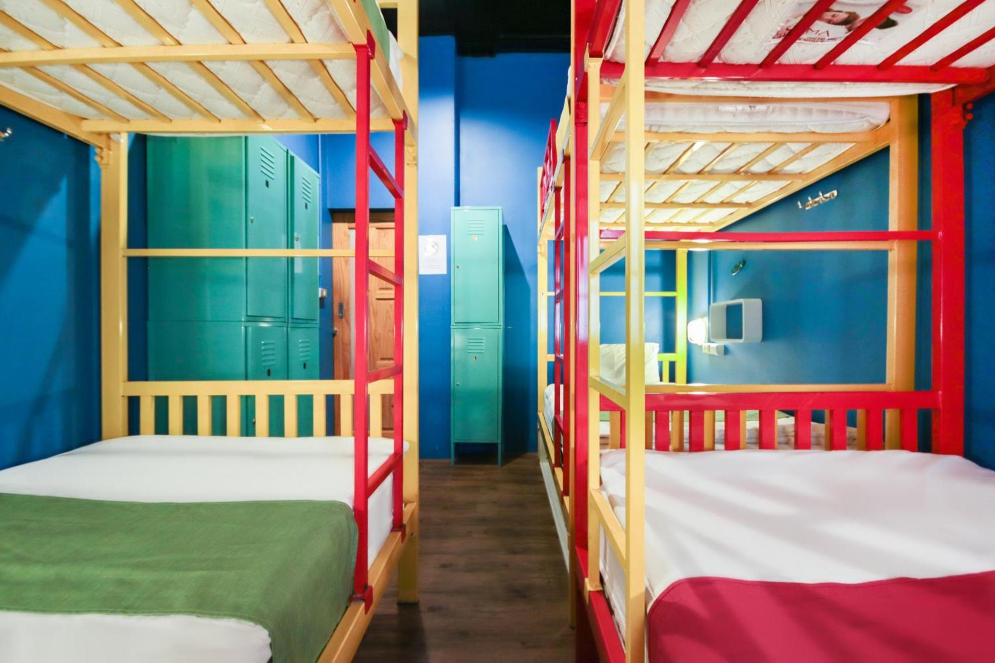 Oyo 1074 Fin Hostel Bãi biển Kata Ngoại thất bức ảnh
