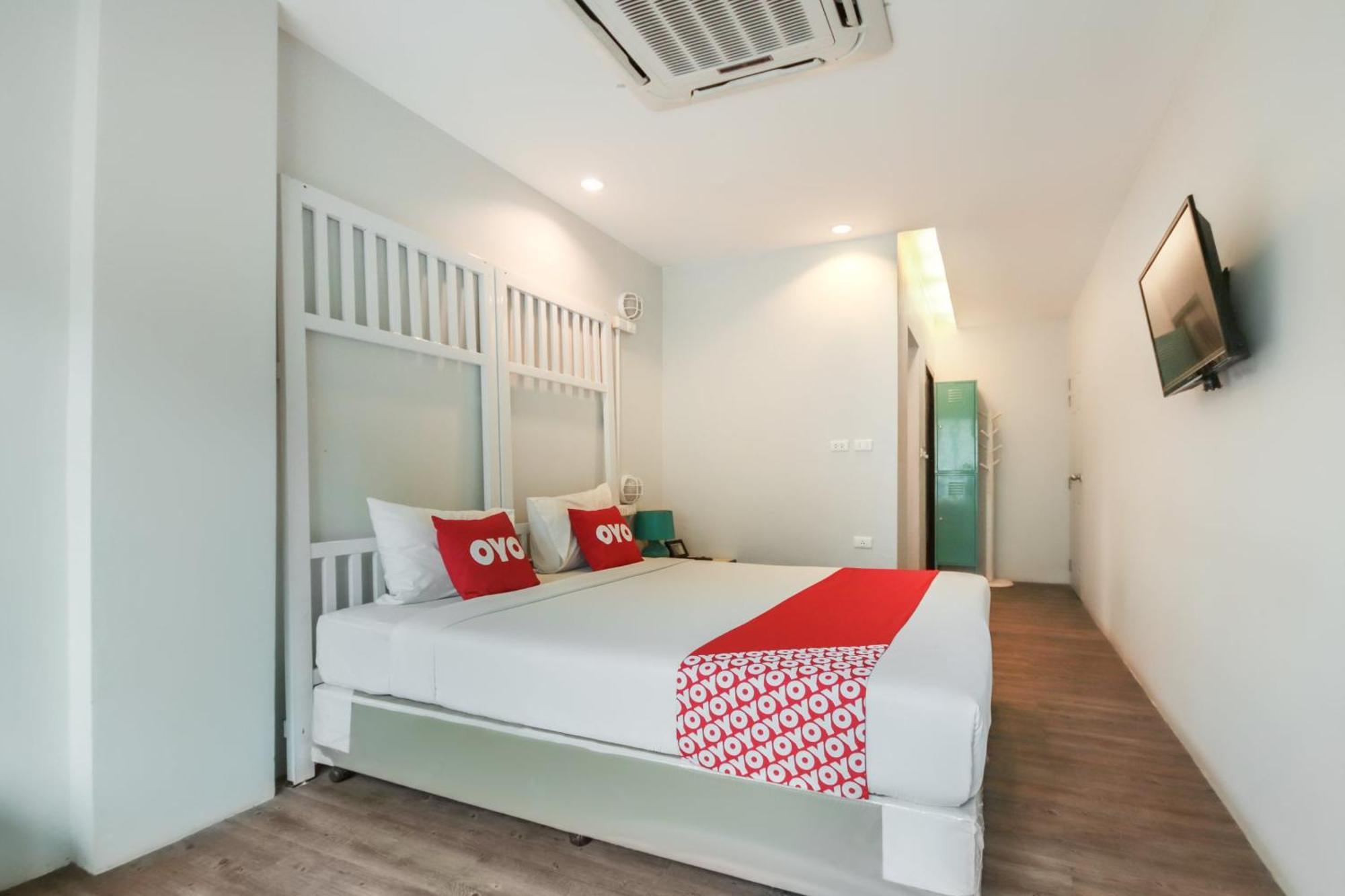 Oyo 1074 Fin Hostel Bãi biển Kata Ngoại thất bức ảnh