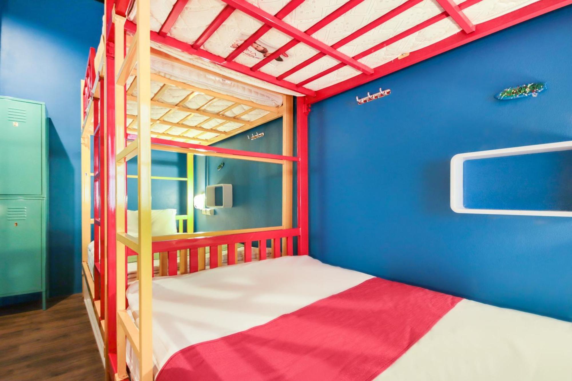 Oyo 1074 Fin Hostel Bãi biển Kata Ngoại thất bức ảnh
